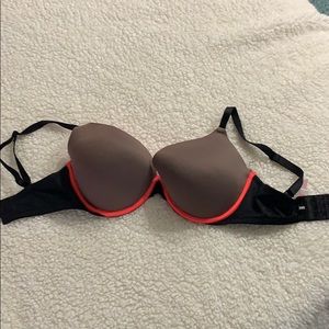 Women’s push up bra- 34DDD VS Pink